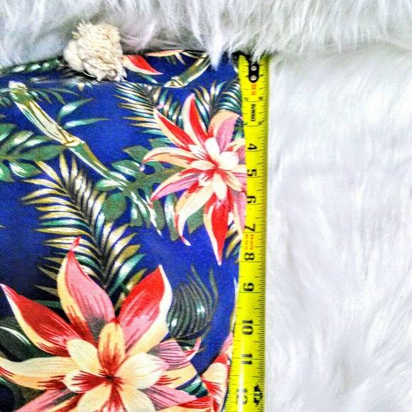 (NEW)! Beautiful! Floral Tote Bag! - Picture 4 of 8